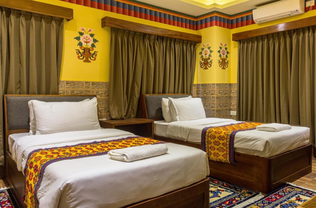 White Dragon Hotel Punakha Exterior photo