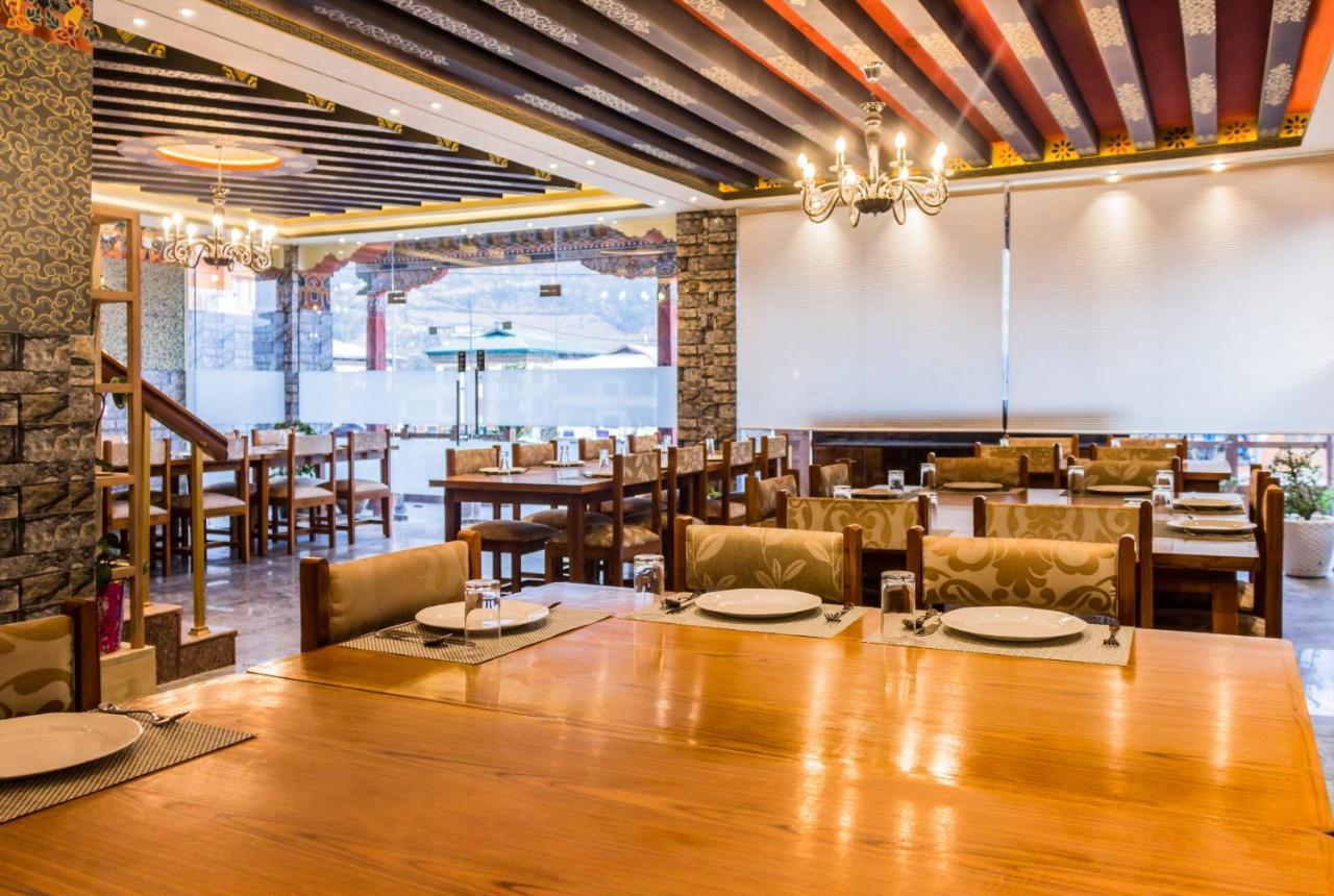 White Dragon Hotel Punakha Exterior photo